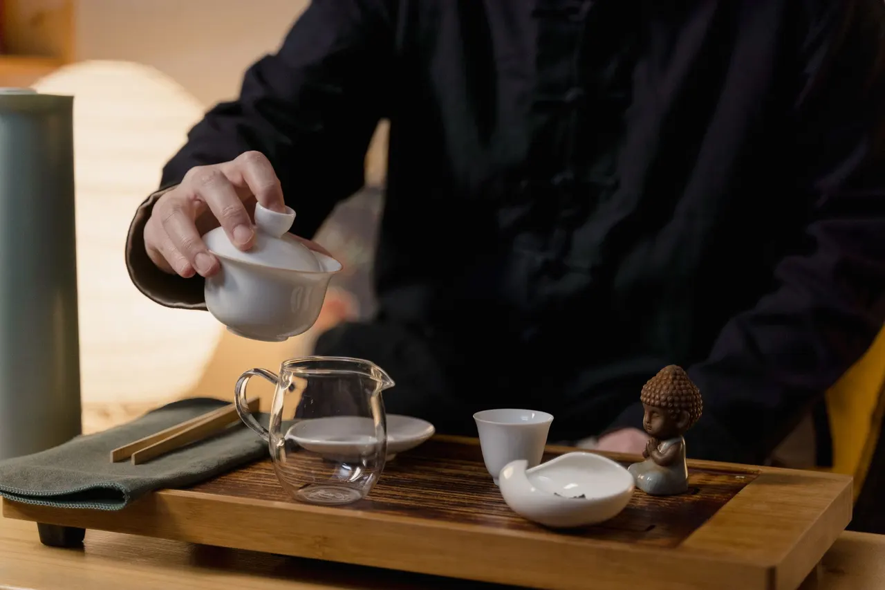 Chaozhou Gongfu Tea: Craft between Three Cups